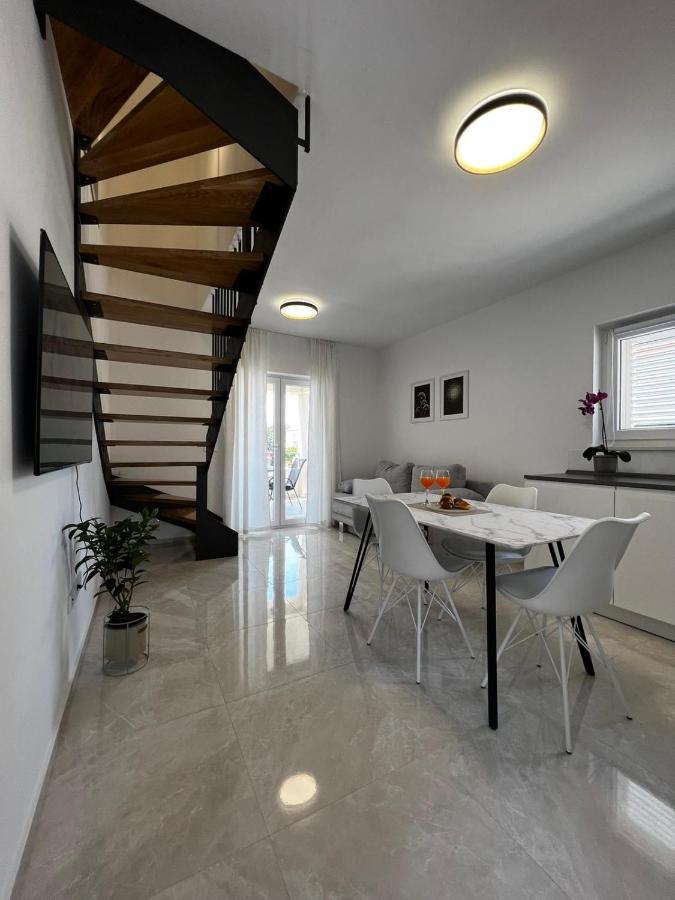Holiday Home Bajlo Zara Esterno foto